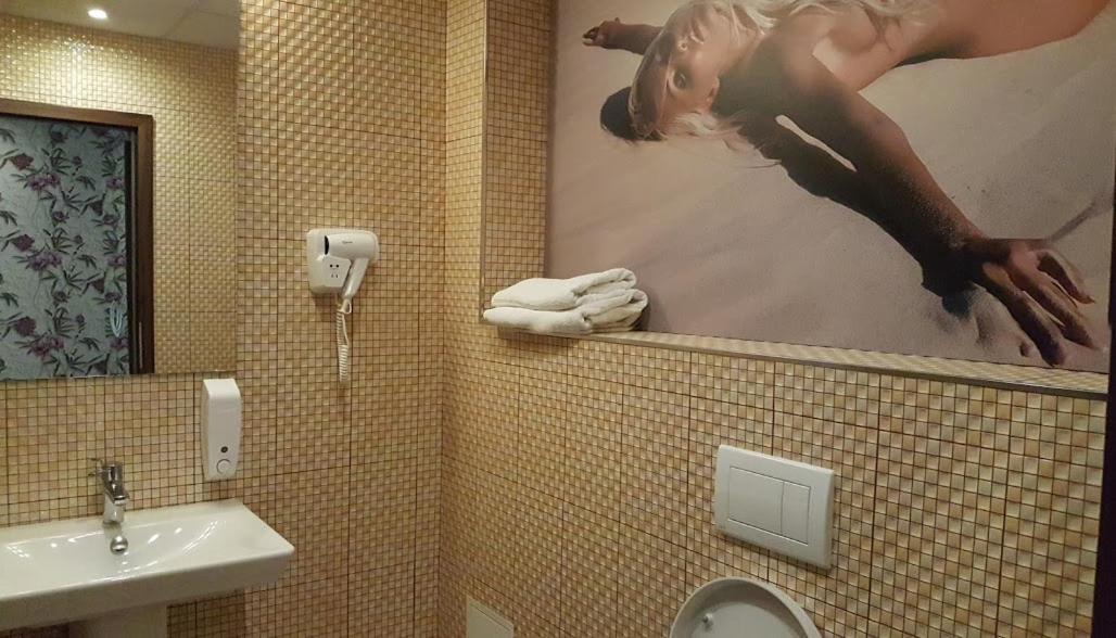 Hotel Viva 普洛耶什蒂 外观 照片
